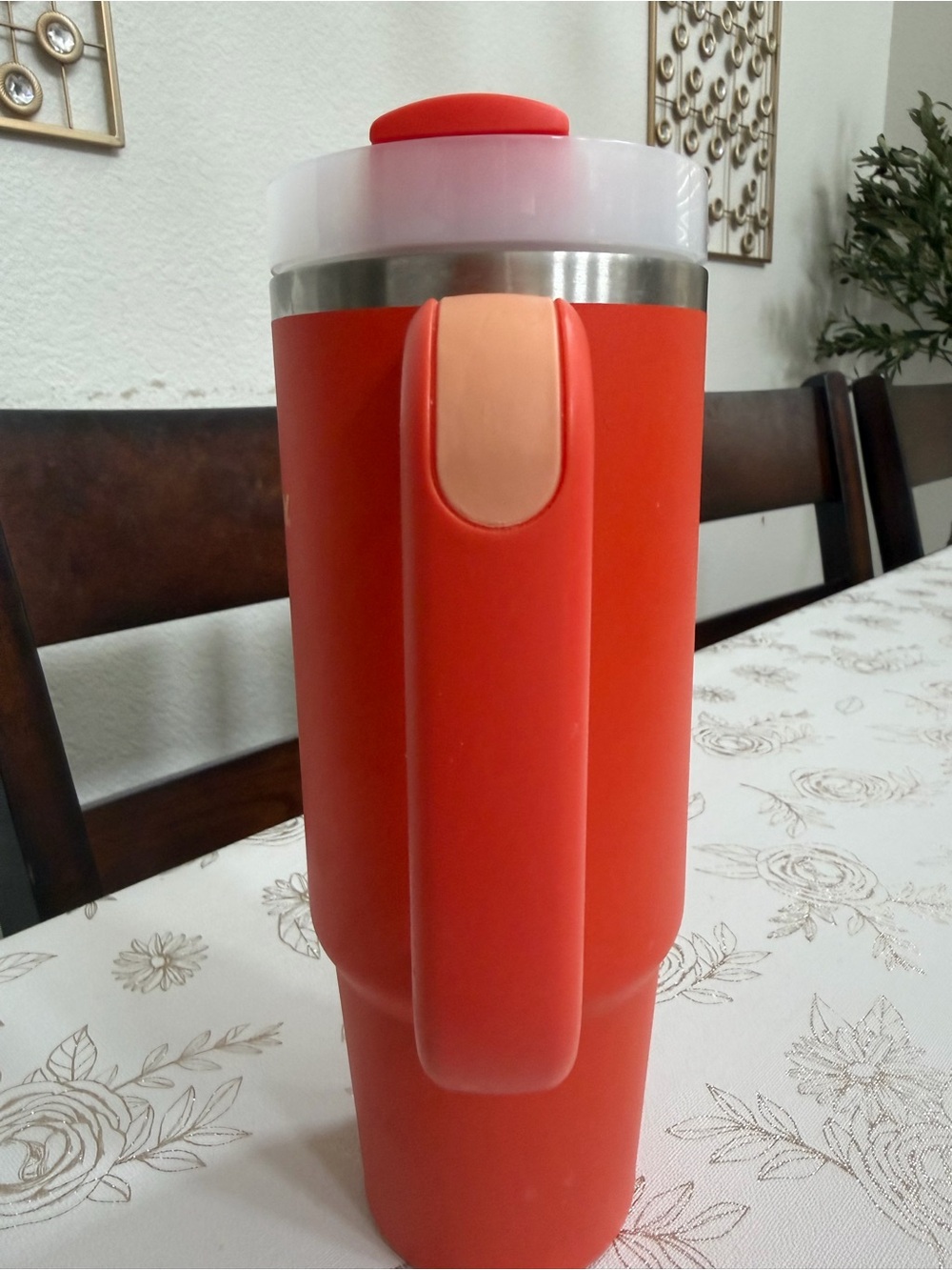 Stanley Adventure Quencher H2.O FlowState Tumbler 30oz – Coral / Orange - Picture 3 of 8